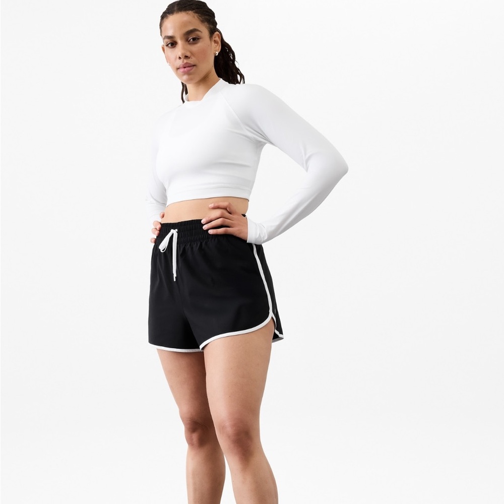 NWT Athleta weekender high rise shorts